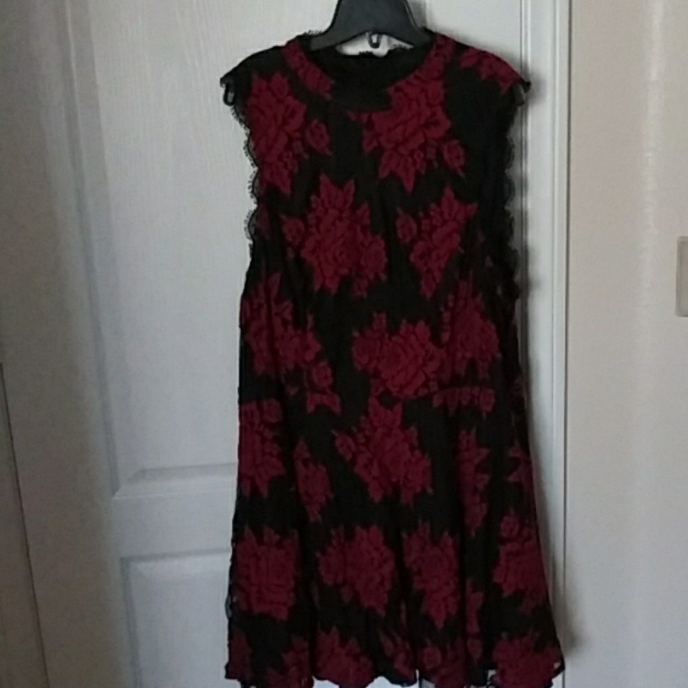 City Studio lace fit and flare dress size 24W 🍾